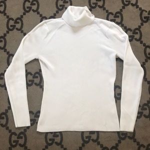 White House Black Market size M turtleneck sweater